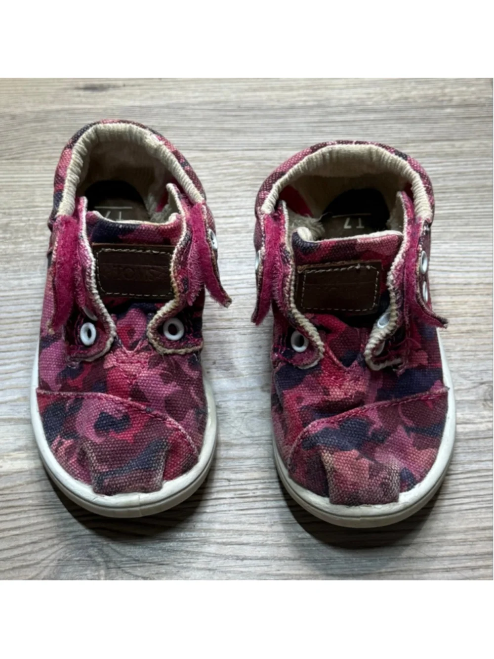 Baby TOMS Pink Red Camo High Top Shoes Size 7